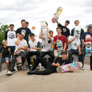 Ein fr__hlicher Haufen auf fliegenden Brettern.JPG