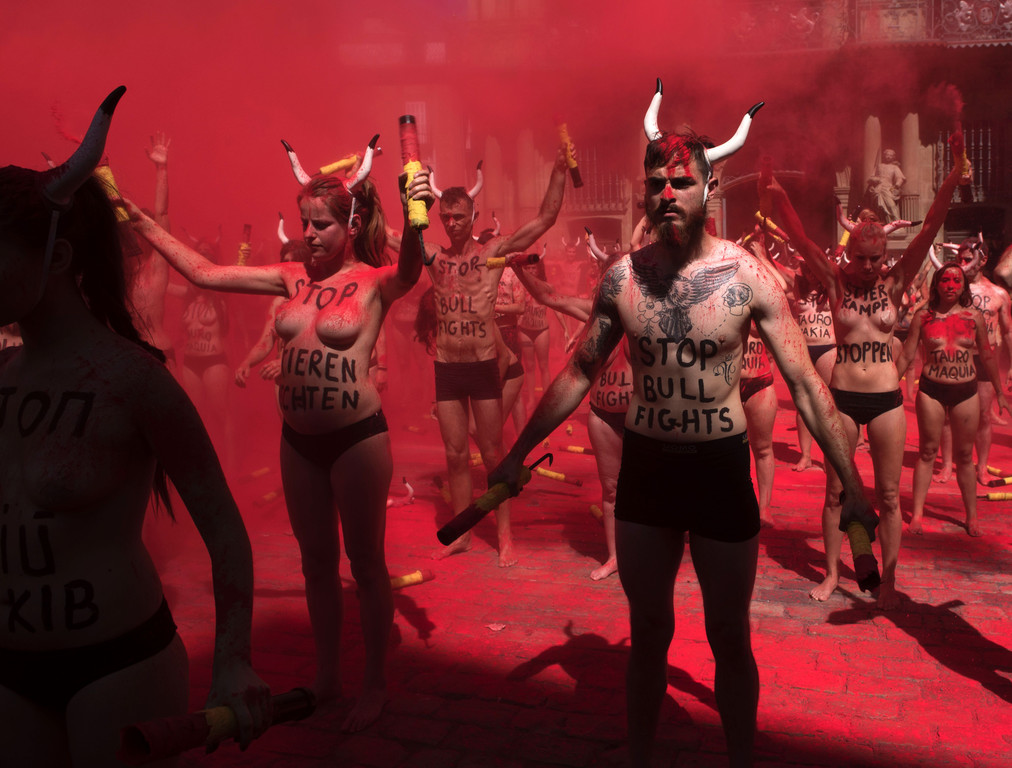 stop-bull-pamplona-protest-spanien  _13_.jpg
