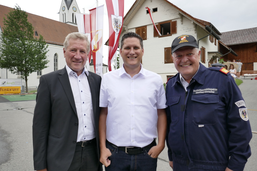 v_li_ LR Erich Schw__rzler_ Bgm_ Steve Mayr und BFI Manfred Morscher.JPG