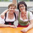 Bezirksfeuerwehrfest Sonntag _82__Gitta und Carmen.JPG