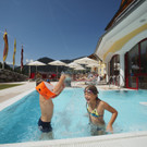 Urslauerhof Pool Sommer.jpg
