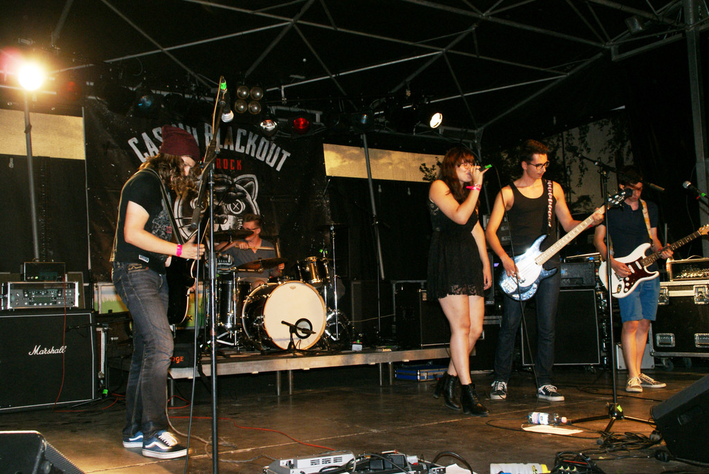 Lowrain zum ersten Mal auf der Festival-B__hne.JPG