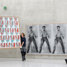 Warhol tragend Foto Rudolf Sagmeister_DSC8413.jpg