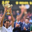 Roger Federer jubelt über seinen 8. Triumph in Wimbledon