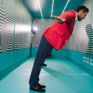 Museum der Illusionen_Clemens Unterreiner im Anti-Gravitationsraum.jpg