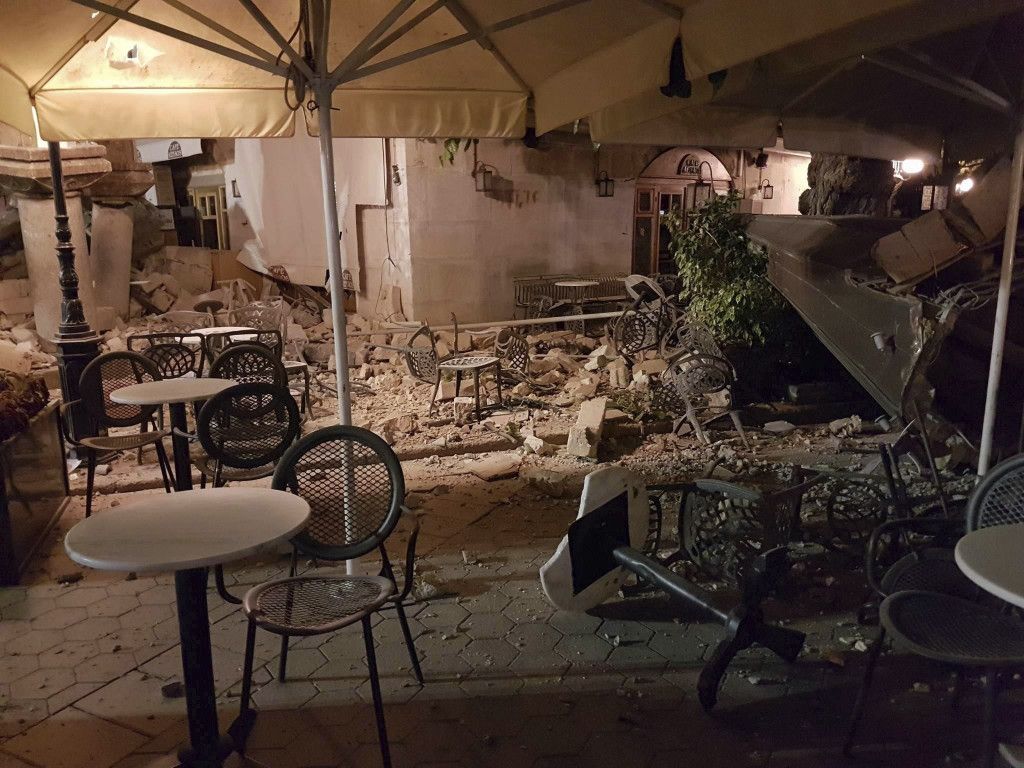 Greece_Turkey_Earthquake_62490.jpg