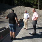 1_Klaus Gau_Rainer Keckeis_Manfred Trefalt_Baustellenbesichtigung Projekt Samina.JPG