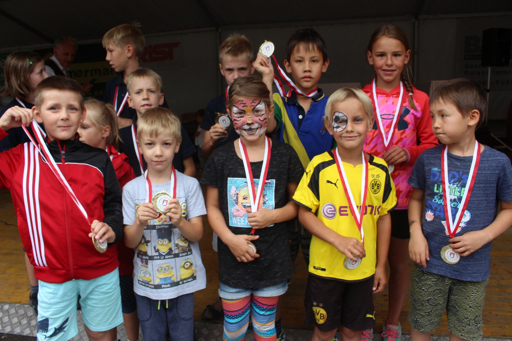Kinderolympiade Gemeinde A Siegerehrung 23-07-2017 _2_.JPG