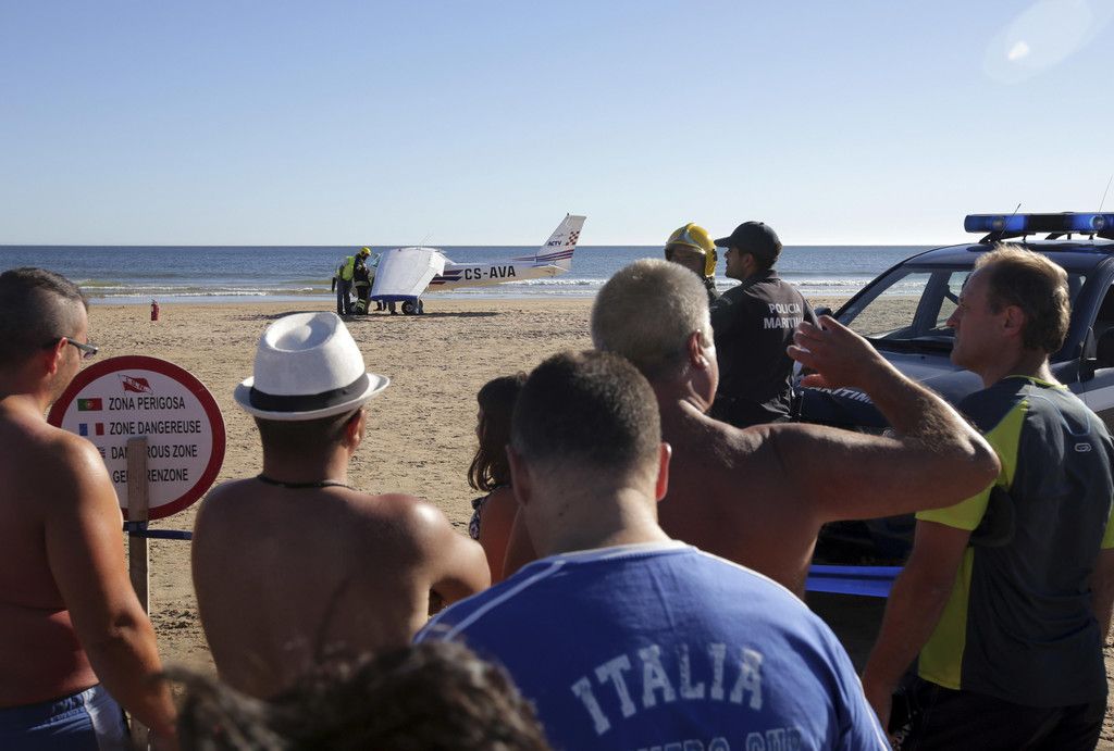 Portugal_Small_Plane_Crash_83642.jpg
