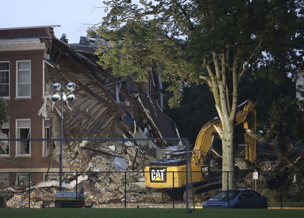 Building_Collapse_Minneapolis_88907.jpg