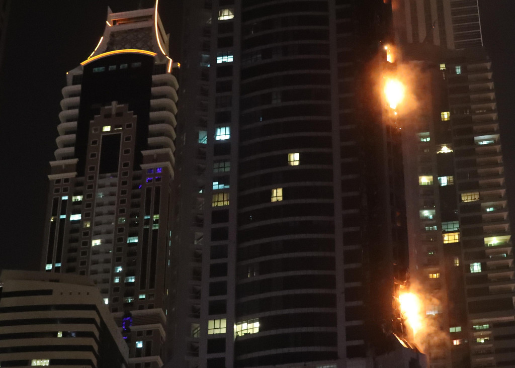 dubai_turm_feuer_AFP _5_.jpg