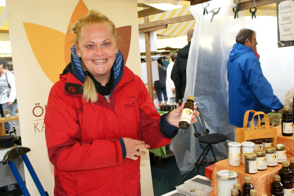 Judith Netzer mit aromatischen __len von der __lm__hle Bregenz.JPG