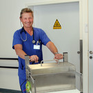 Prim_Doz_Alexander_Becherer_Spezialbleibehaelter_Medikamententransport_Nuklearmedizin_2017_kl.jpg