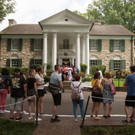 Elvis_Presley_Vigil_88215.jpg