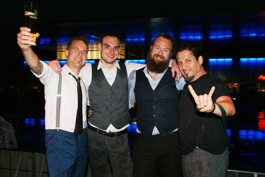 KIN unplugged am Kirchplatz.JPG