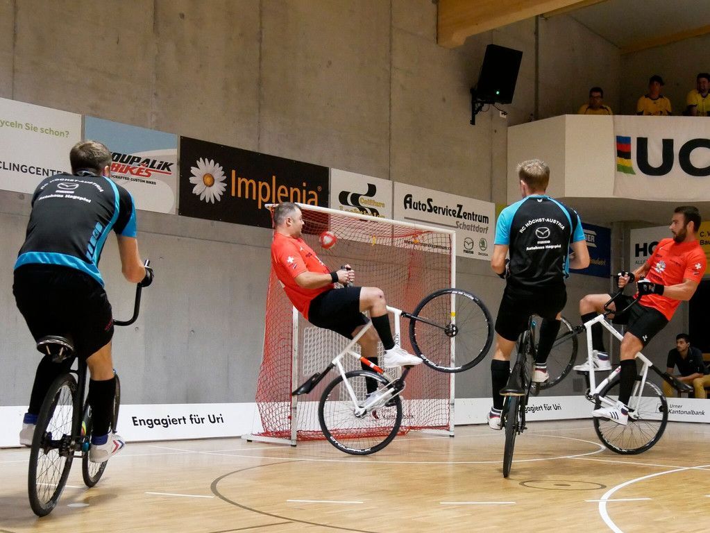 Radball_WC2017_Altdorf_170826_18_Siegerehrung_Schrott.jpg