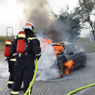 Pkw-Vollbrand auf Autobahnrastplatz in NÖ