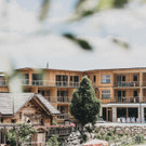 Vollholzhotel Holzbach_heldentheater_at.jpg