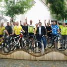 Herbert Oberscheider_ Kurt Fischer und Martin Fitz mit den flei__igen Radlern.JPG