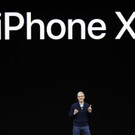 Apple_Showcase_99607.jpg