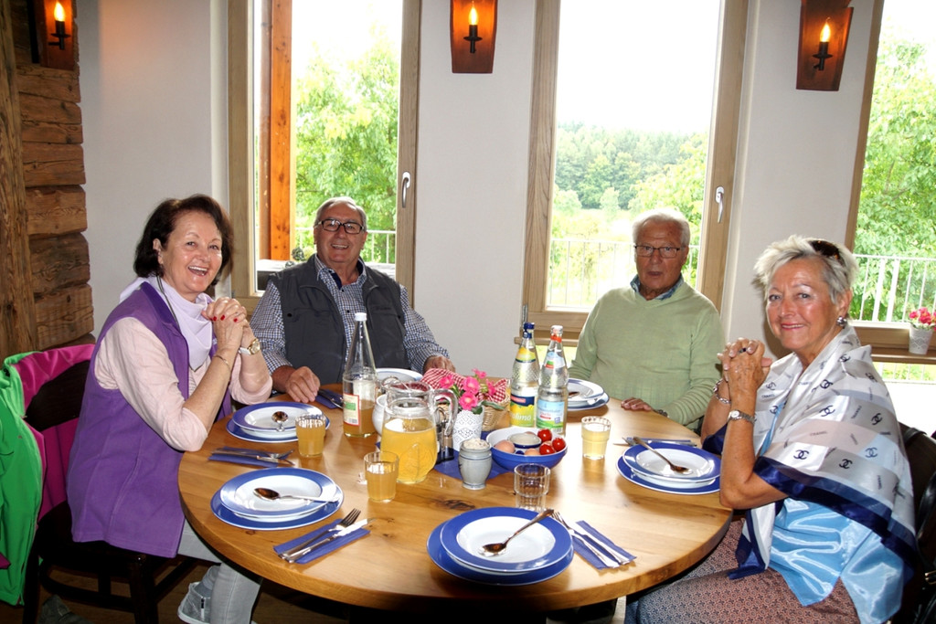 Seniorenausflug __BERLINGEN APFELZ__GLE 05-09-2017 KIRCHER _18_.JPG