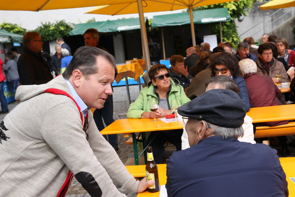 Harald im Gespr__ch.JPG