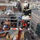 Bauarbeiter Rettung Ro__auer Kaserne MA 68 Lichtbildstelle.jpg