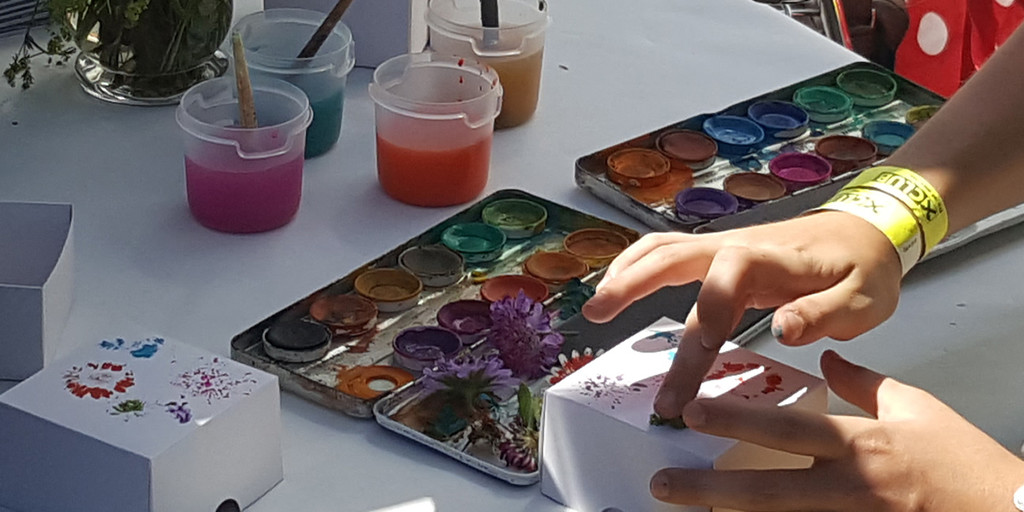 Spielefest Propstei_Bluetenstempel.jpg