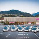 BMW-i3_Elektroauto-__bergabe_13_Geschaeftsleiter_winken_DJI_0029.jpg