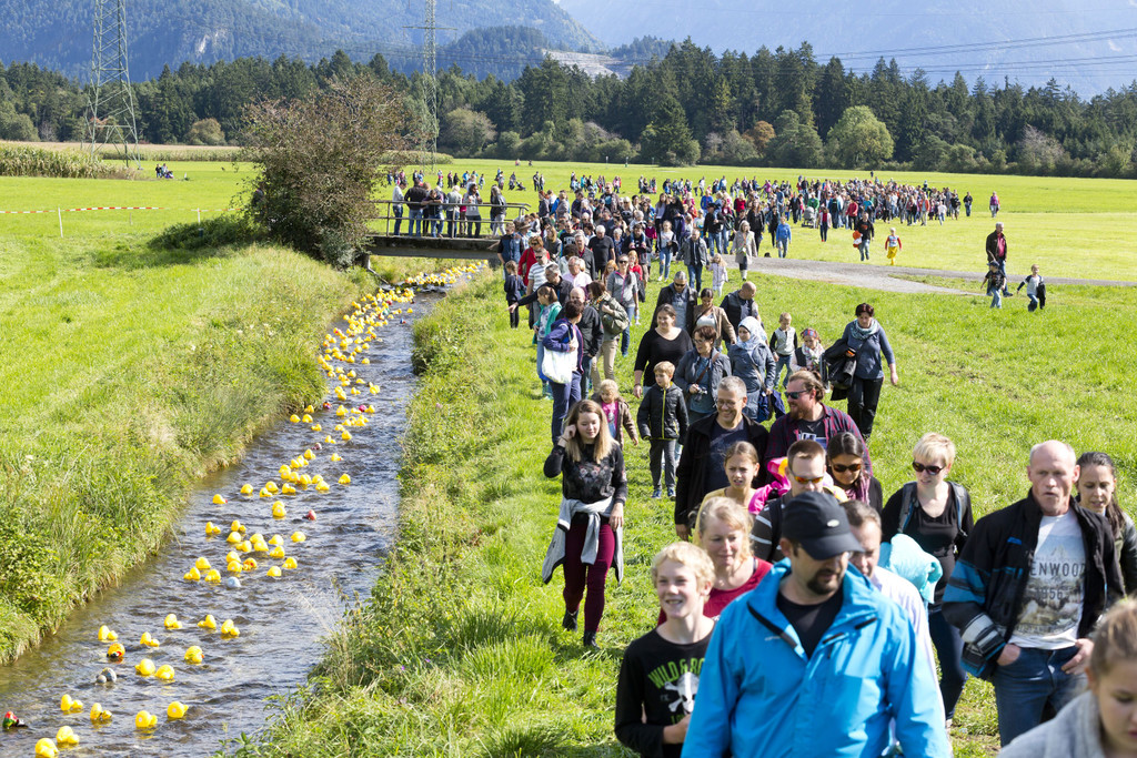 EntenrennenBludesch010.jpg
