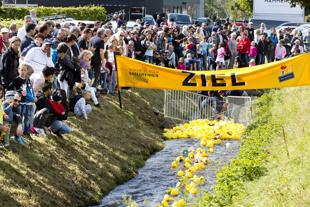 EntenrennenBludesch045.jpg