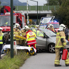 Auffahrunfall in Rankweil - Pkw auf A14-Abfahrt in Hinweistafel geschoben