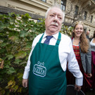 Traditionelle Weinlese mit Michael Häupl am Wiener Schwarzenbergplatz