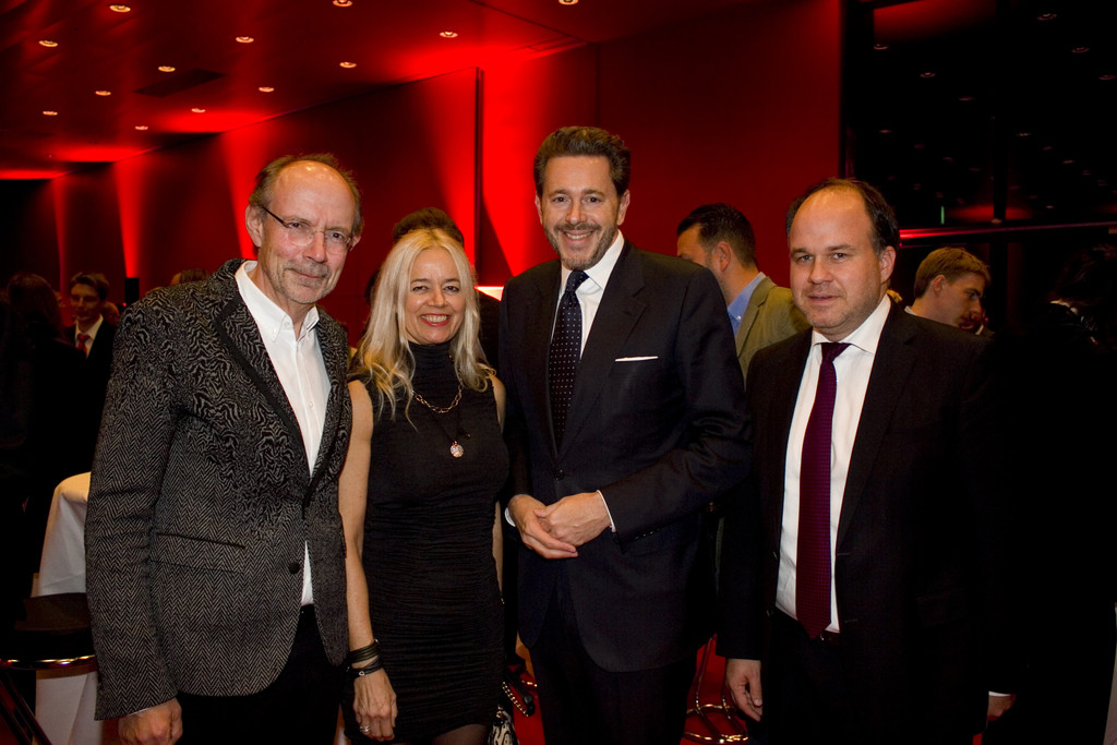 v_l_ Verleger Eugen A_ Russ und Irene_ Minister Harald Mahrer und CR Gerold Riedmann.jpg