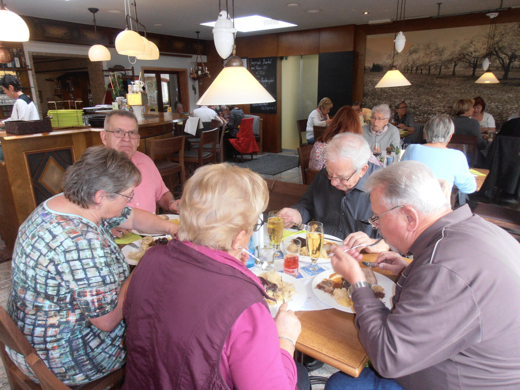 Schlachtpartie    im Meindl      04_10_2017    5.JPG