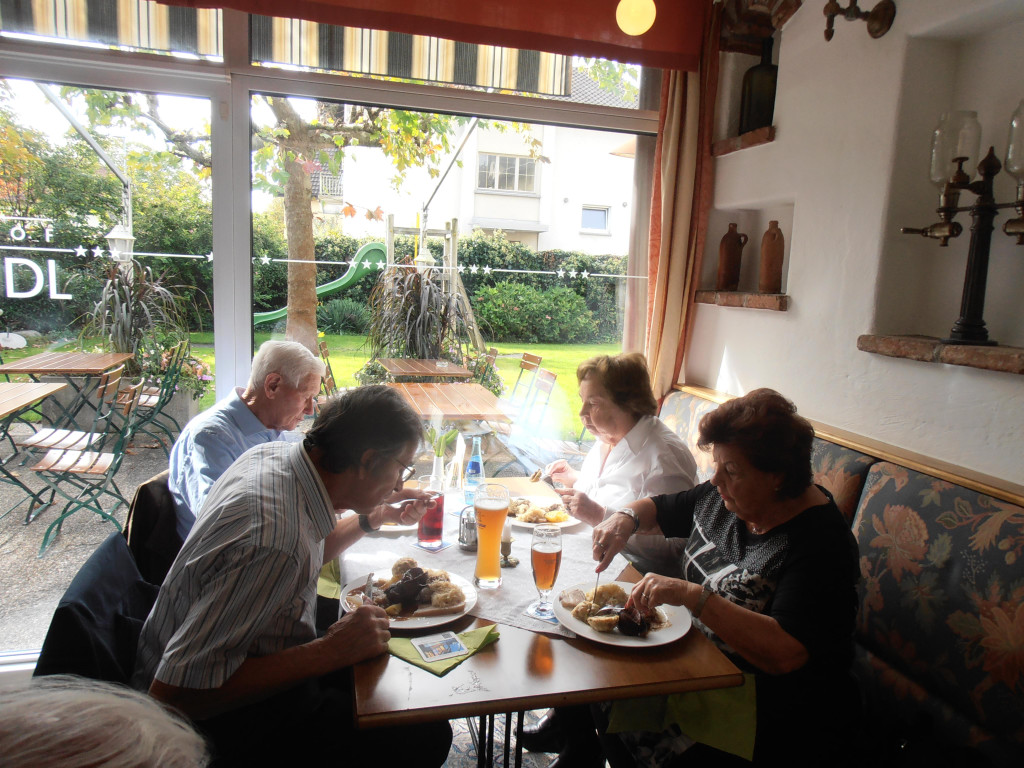 Schlachtpartie    im Meindl      04_10_2017    16.JPG