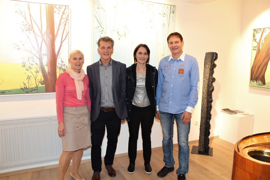 Art Galerie 1b.jpg
