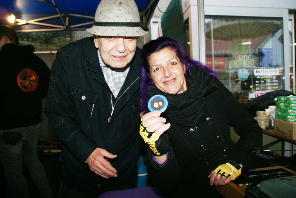 Kurt Winkler und sein legend__rer Kilbi-Songgl.JPG