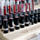 Lippenstifte_Ausstellungsraum_Lingenau-cosa-Kosmetik-Web-e1506676863342.jpg