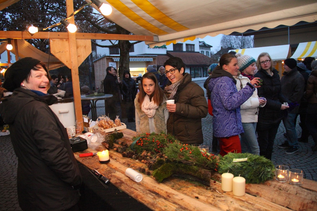 G__fner Advent-Dorfmarkt - Aussteller 1 - _c_Helmut K__ck.jpg