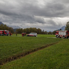 Sternhofweg: Transporter kippt in Graben