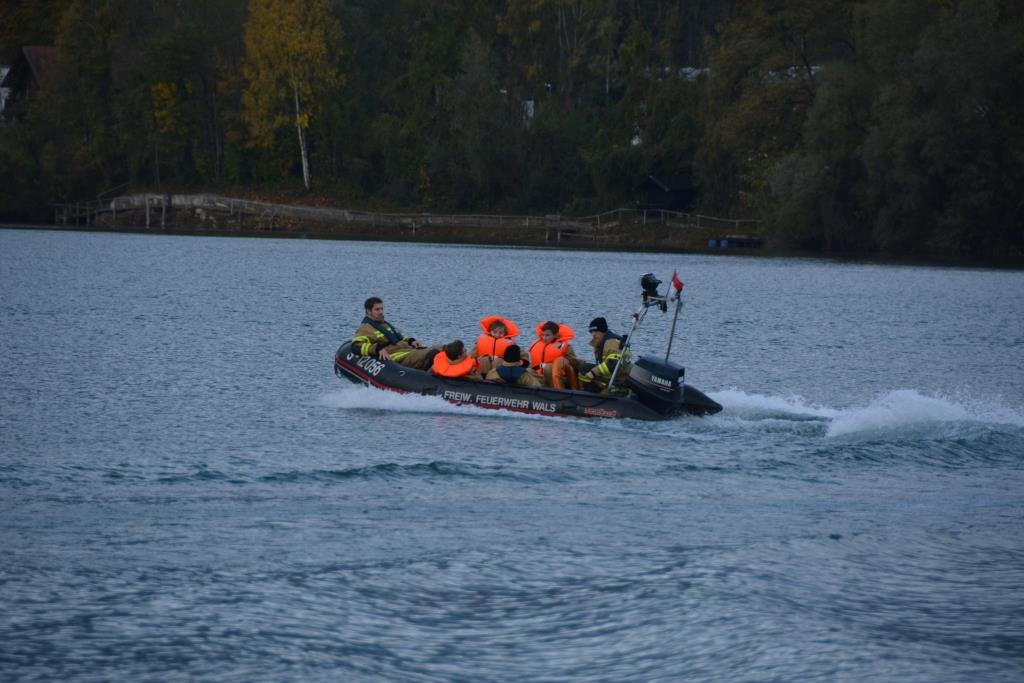 Personenrettung Boot 1.JPG