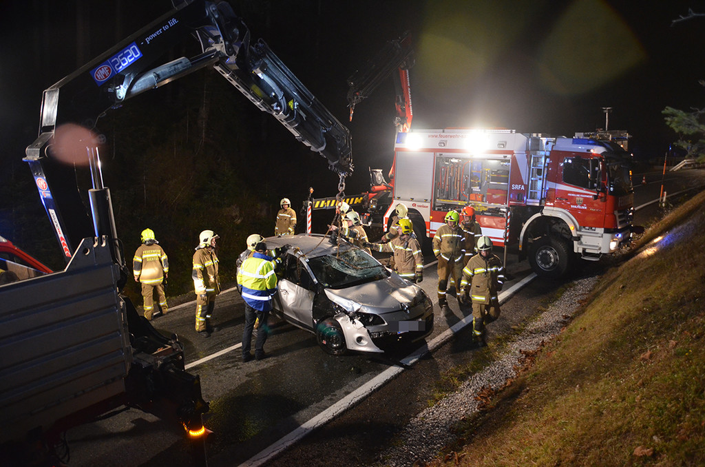 Schwerer VU in Dienten in der Nacht vom 04_11-05_11_2017  Pressefotopongau MW _17_.JPG