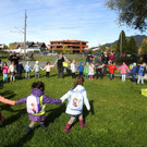 Kindergarten Gartenstraße lud zum Drachenfest am See