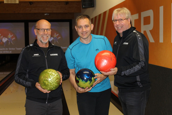 Schulfu__ball Strike1.jpg