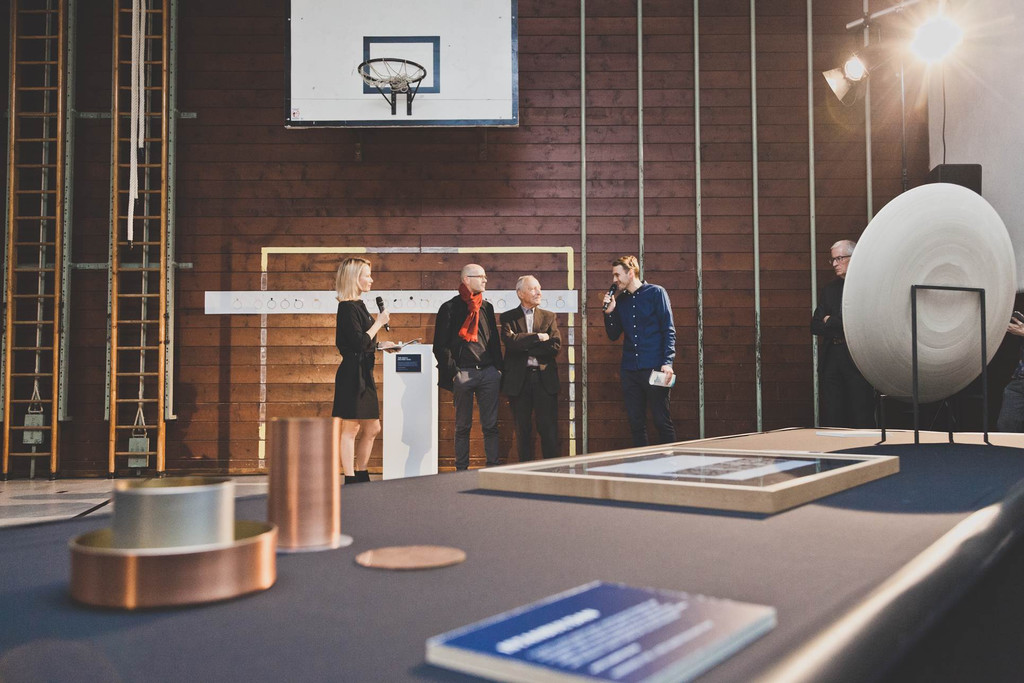 Bild 1_Verleihung des LAVA Award in der Turnhalle im Gymnasiumhof _c_ Patricia Keckeis.jpg