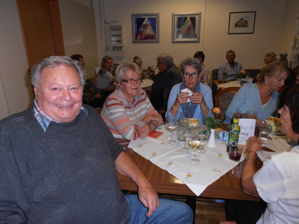 Singen im Club 50_   09_11 _6_.JPG