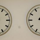 Uhren laufen nicht nur vorw__rts.JPG