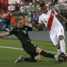 Peru_New_Zealand_Wcup_Soccer_66612.jpg