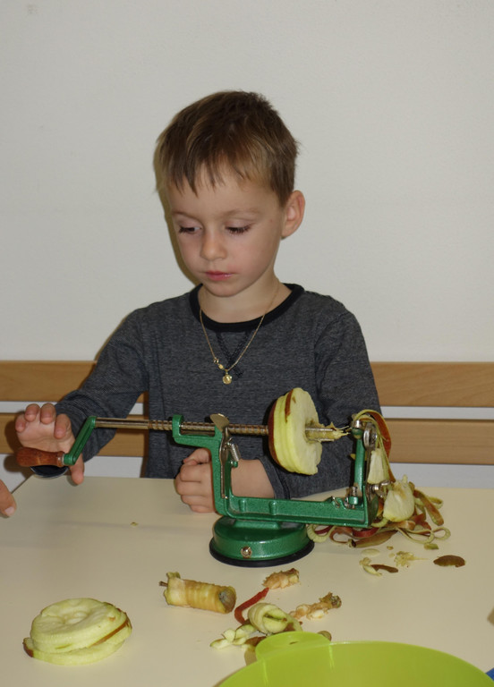 6_11_17 - Heute gibt es Apfelmus _9_.JPG